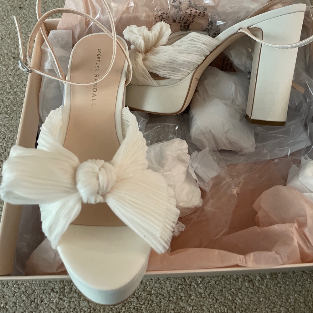 BRAND NEW Loeffler Randall Pumps